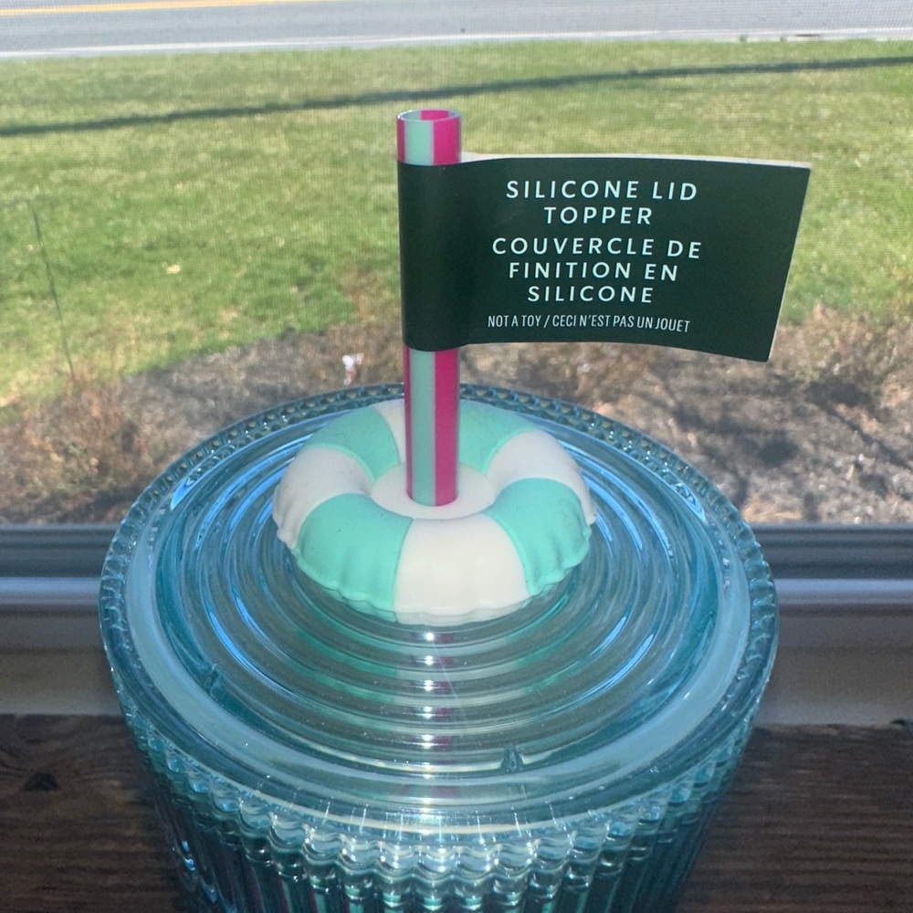 2025 STARBUCKS SHELLS/SCALES BLUE & PINK 24oz TUMBLER LIFE PRESERVER LID TOPPER - Picture 2 of 9